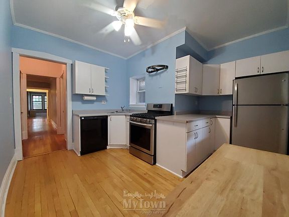 2nd image of 4704 N Rockwell St APT 1