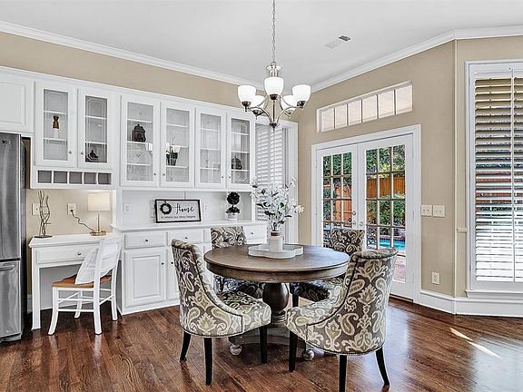 3rd image of 4505 Pebble Brook Ln