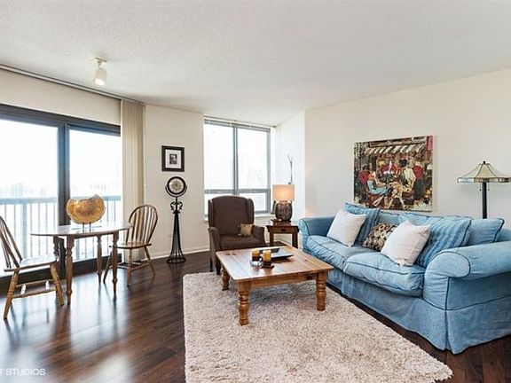 2nd image of 400 N Lasalle St #2712