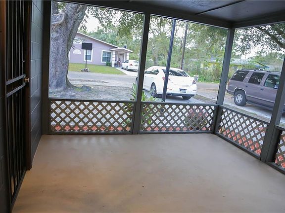 5th image of 1609 Peach Ave