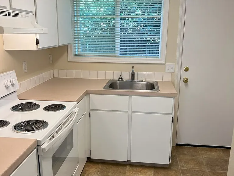 104-Oak Tree Terrace, LLC — Photo 6