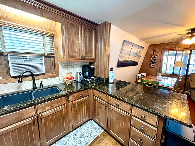544 Cobb Cir — Photo 8
