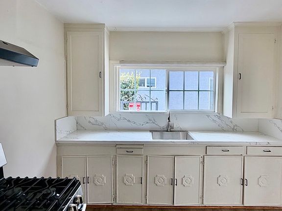 3rd image of 3962 Seneca Ave #3962/3964