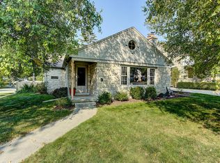 2503 N 83rd St, Wauwatosa, WI 53213