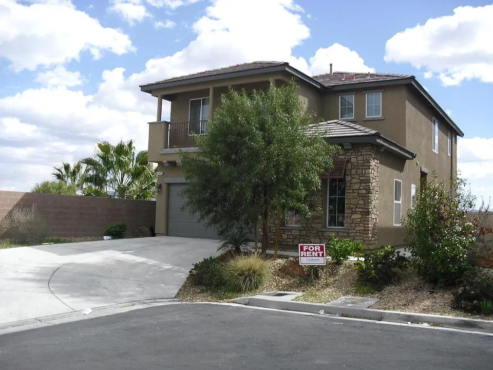 4985 Golden Antelope Way