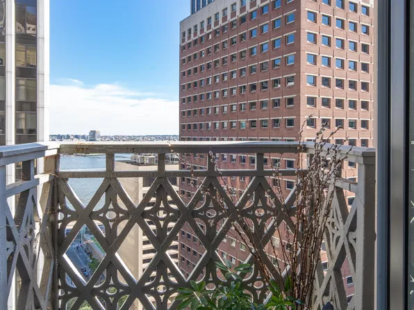 3 Hanover Square image 3 of 13