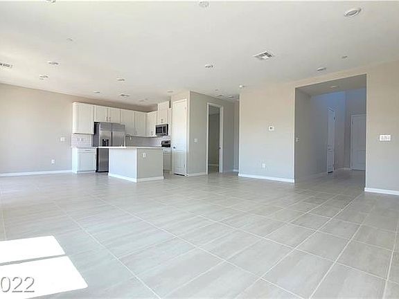 4th image of 12095 Arrebol Ave