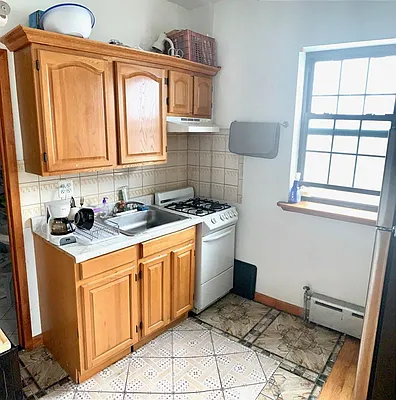 Rented by Apple Exclusive Realty Inc | media 42