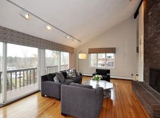 204 Oak Hill Cir, Concord, MA 01742