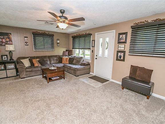 5th image of 7654 Crestwood Ln
