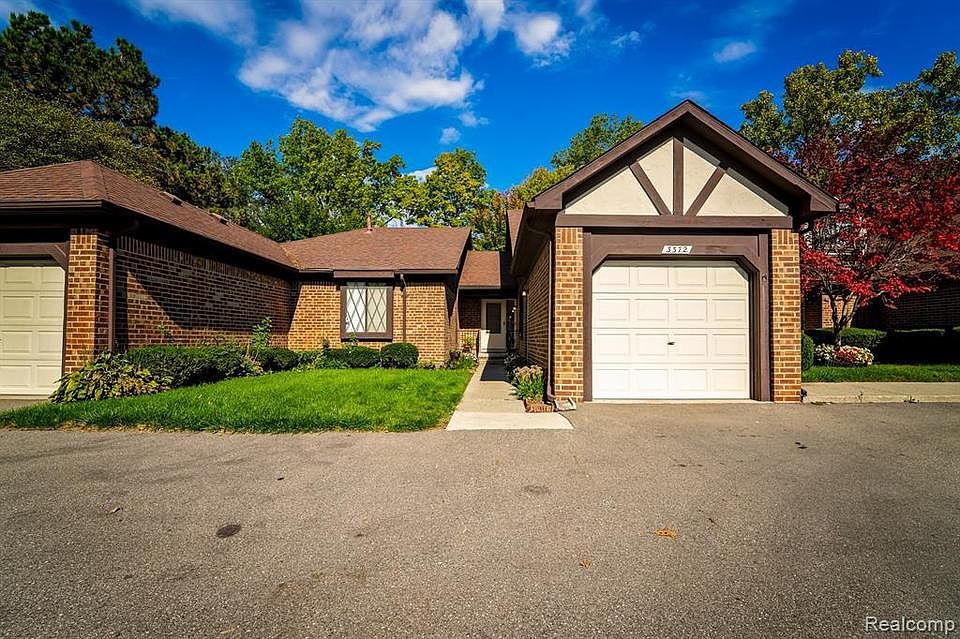 1st image of 3372 Heritage Pkwy #65