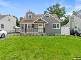 19 Wolf Dr, Hamilton, NJ 08610