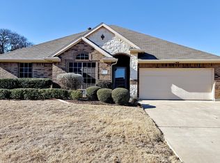 2202 Cancun Dr, Mansfield, TX 76063
