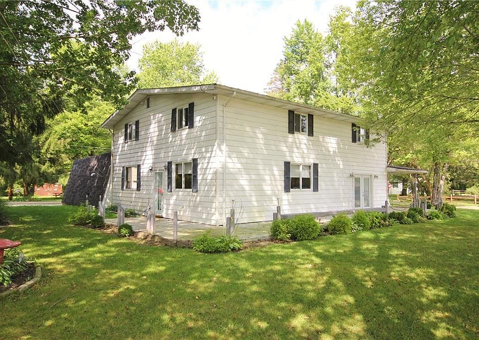 1st image of 24458 Westview Dr
