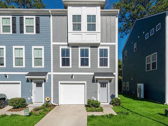 4th image of 1222 Tice Ln