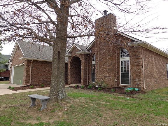 2nd image of 111 Craven Dr