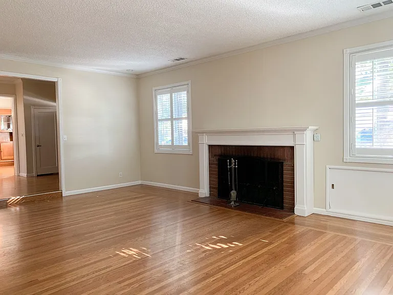 198 Dalma Dr — Photo 3