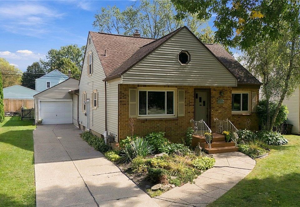 1st image of 276 Roycroft Blvd
