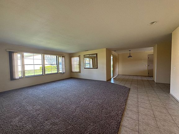 3rd image of 1064 Clubhouse Dr
