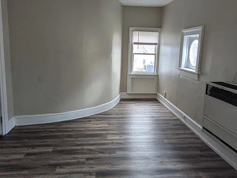 1229 Peck St — Photo 6