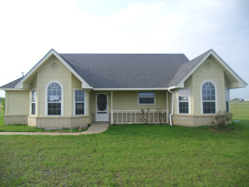 1st image of 407 Private Road 3551