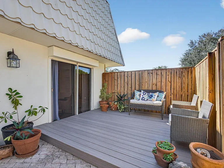 1700 Embassy Dr #103 — Photo 8