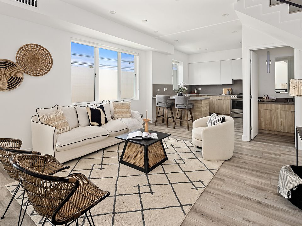 1st image of 4916 S Centinela Ave #1/2