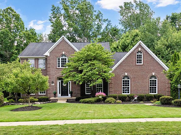 4th image of 5187 Medallion Dr E