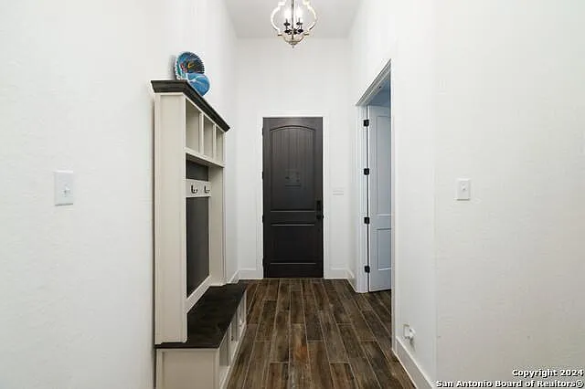 3115 Stokesay Park — Photo 10