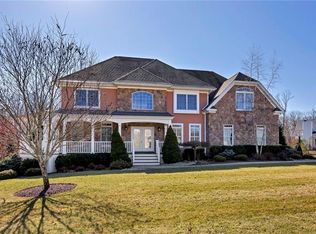 3 Montesi Dr, Highland Mills, NY 10930