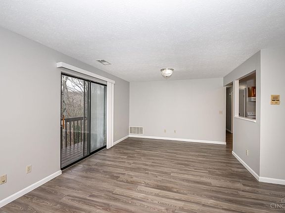 5th image of 7240 Creekview Dr APT 7