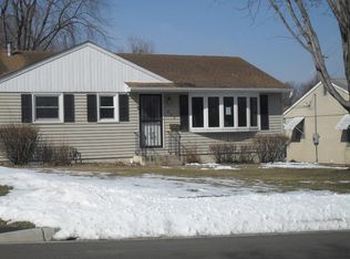 848 Market St S, Shakopee, MN 55379