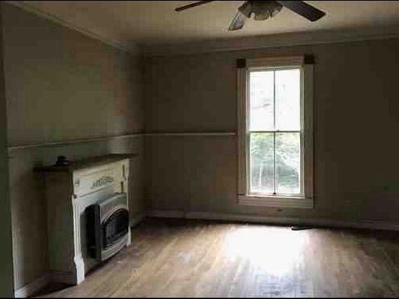 4th image of 403 Windsor Ave