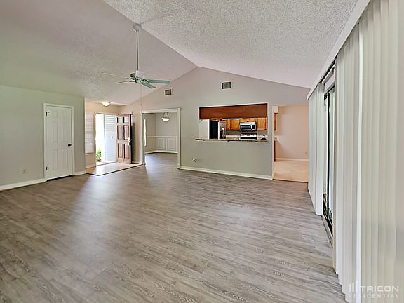 5th image of 15737 Scrimshaw Dr