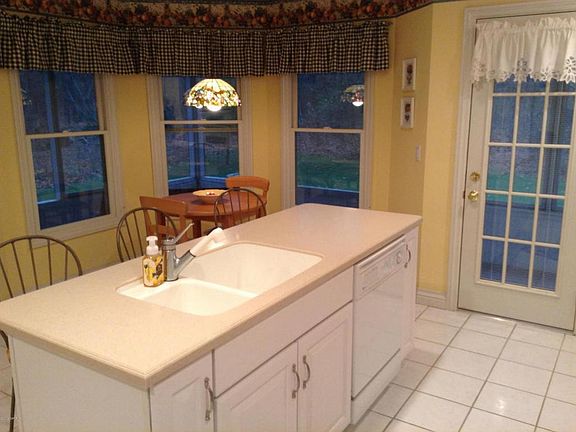 5th image of 856 Point O Woods Dr