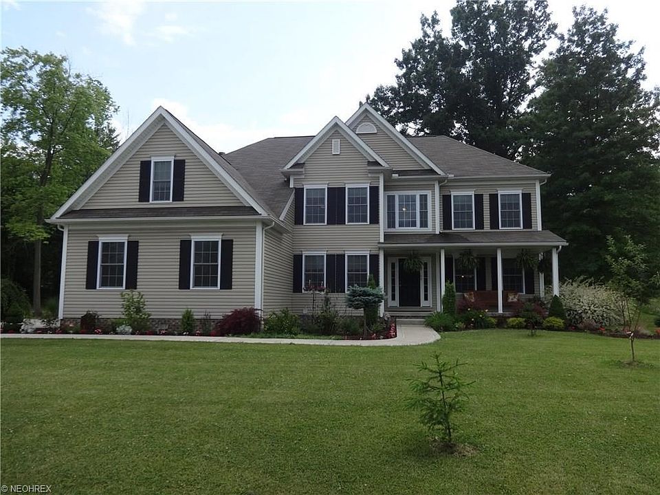 Welcome Home to 11100 Ravenna Road, Twinsburg!  Custom built, open floor plan, ready for you to move right in!