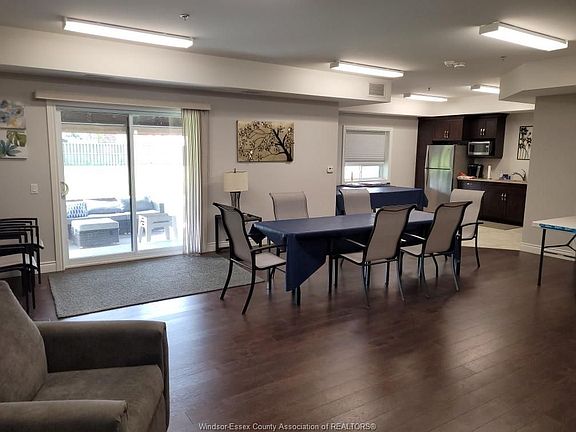4th image of 8475 Wyandotte St E #406
