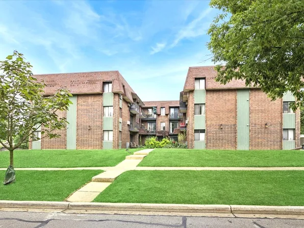 4944 Douglas Rd APT 204, Downers Grove, IL 60515