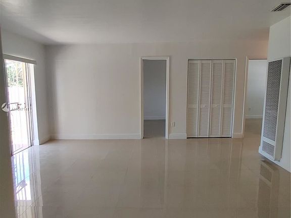 4th image of 19377 NW 29th Ave