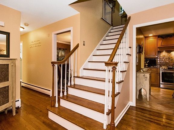 4th image of 1632 Southbrook Dr