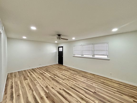 4th image of 1214 E 18th St