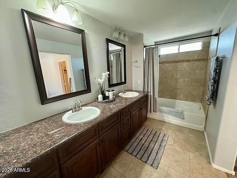 4235 E Betsy Ln — Photo 9