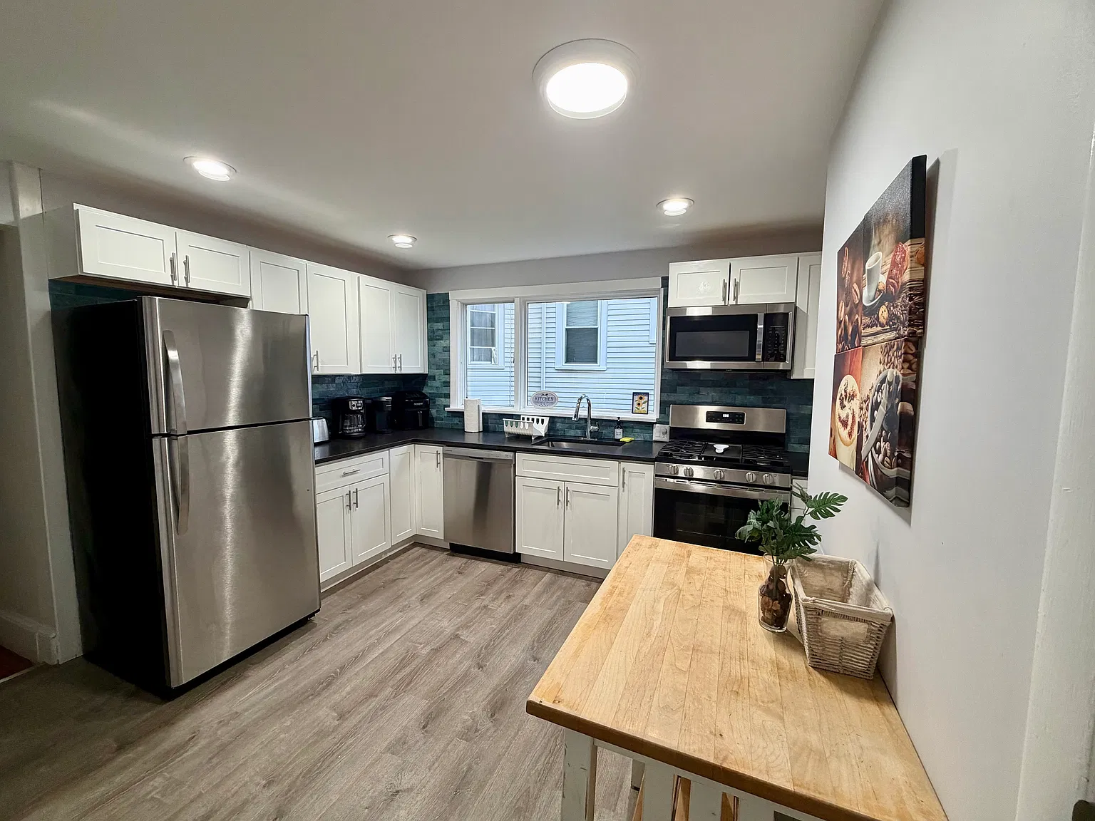 2 bed, 1350 sqft, $3,500 — Photo 4