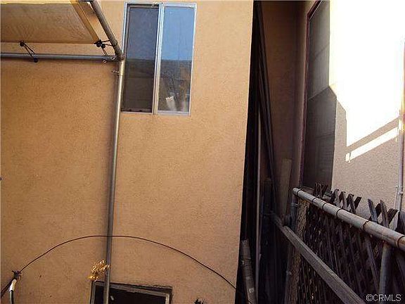 3rd image of 4233 Moore St
