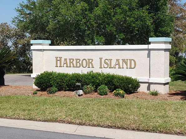 4 Lakeview Ln, Saint Helena Island, SC 29920