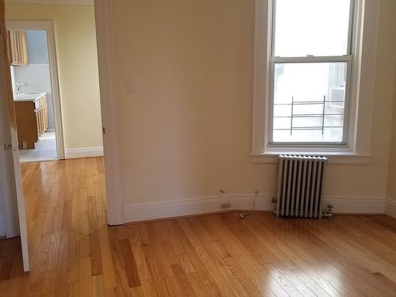4th image of 498 Prospect Ave #3