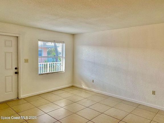 3rd image of 130 Roosevelt Ave APT 205