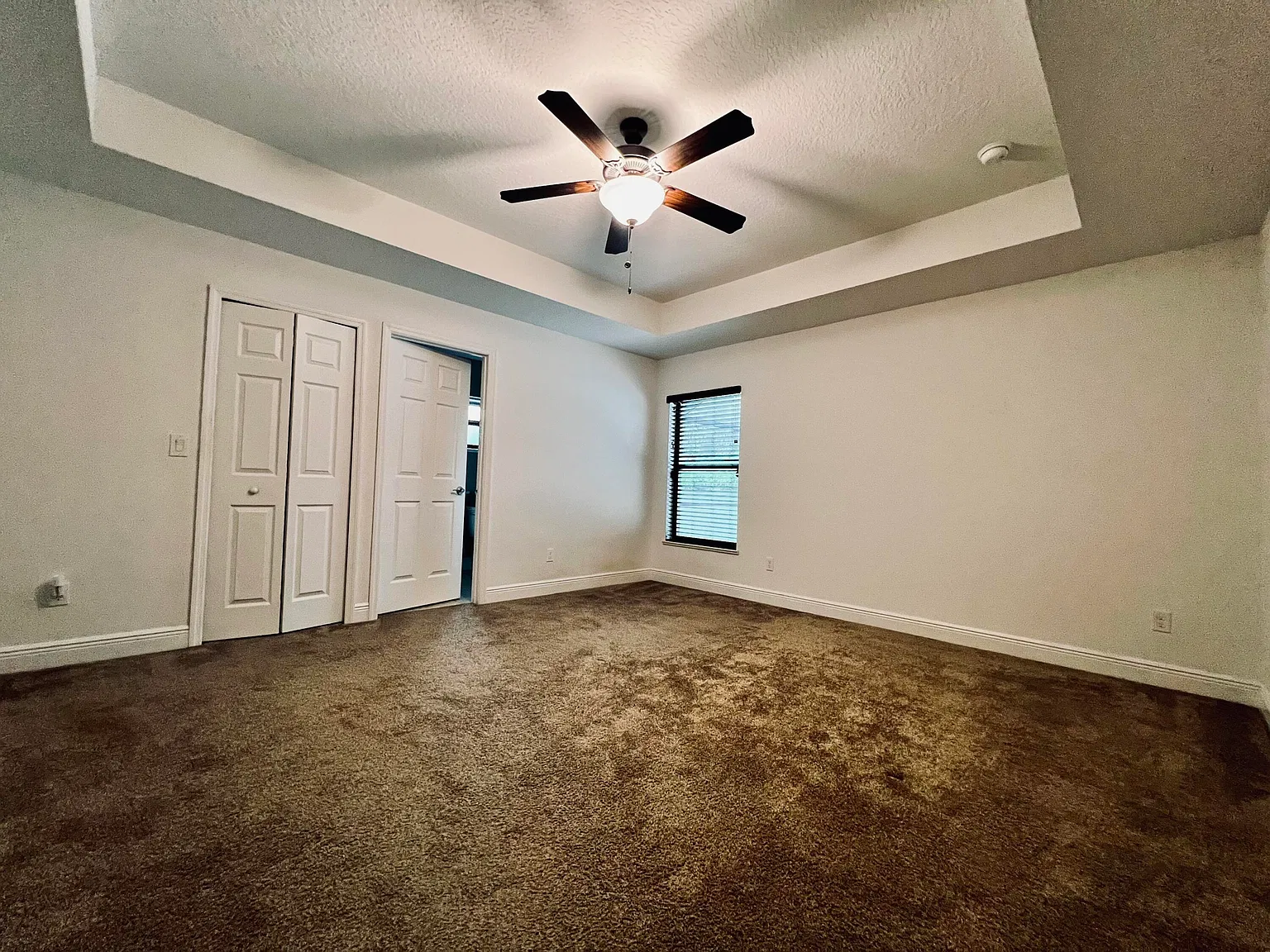 3 bed, 2.0 bath, 1382 sqft, $2,950 — Photo 4