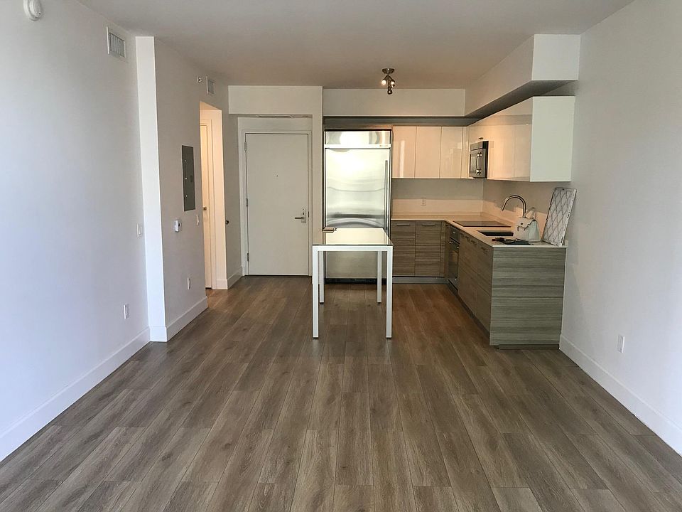 1st image of 1300 Brickell Bay Dr APT 1103