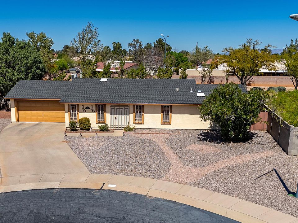 1st image of 1691 E PERIWINKLE Way